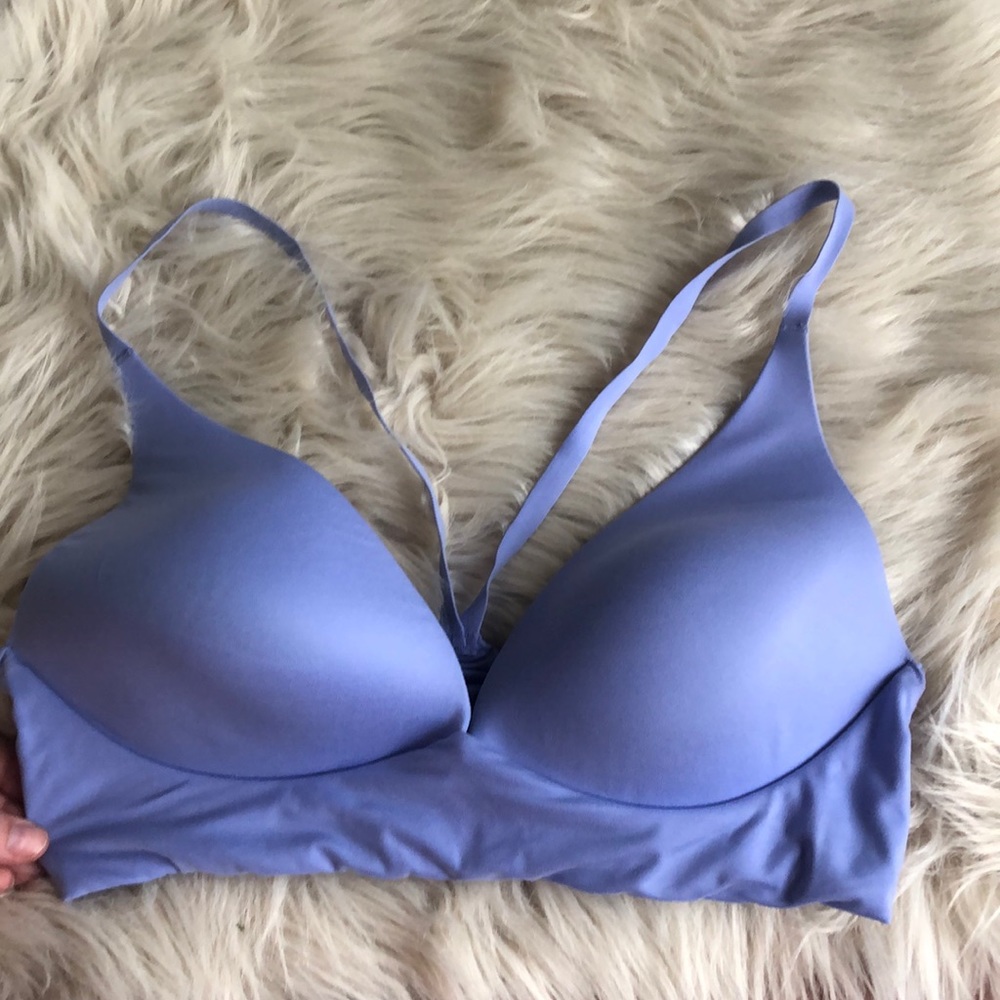 Victoria Secret lightly lined plunge bra